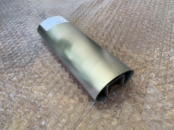 Поддержка изготовления на заказ пользы перил овальной трубы слота нержавеющей стали стеклянная