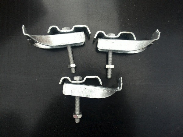 Clips de fijación de acero al carbono galvanizado duradero Q235 para suelos de malla y PRFV