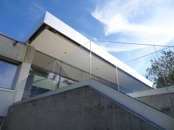 W45mm * H121mm Balaustrada de vidrio comercial Barandillas de escalera / posición de las mangueras